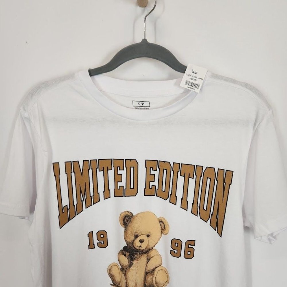 Limited Edition‎ 1995 Bear Short Sleeve Crewneck Graphic Tee in White Size Small - Picture 2 of 7